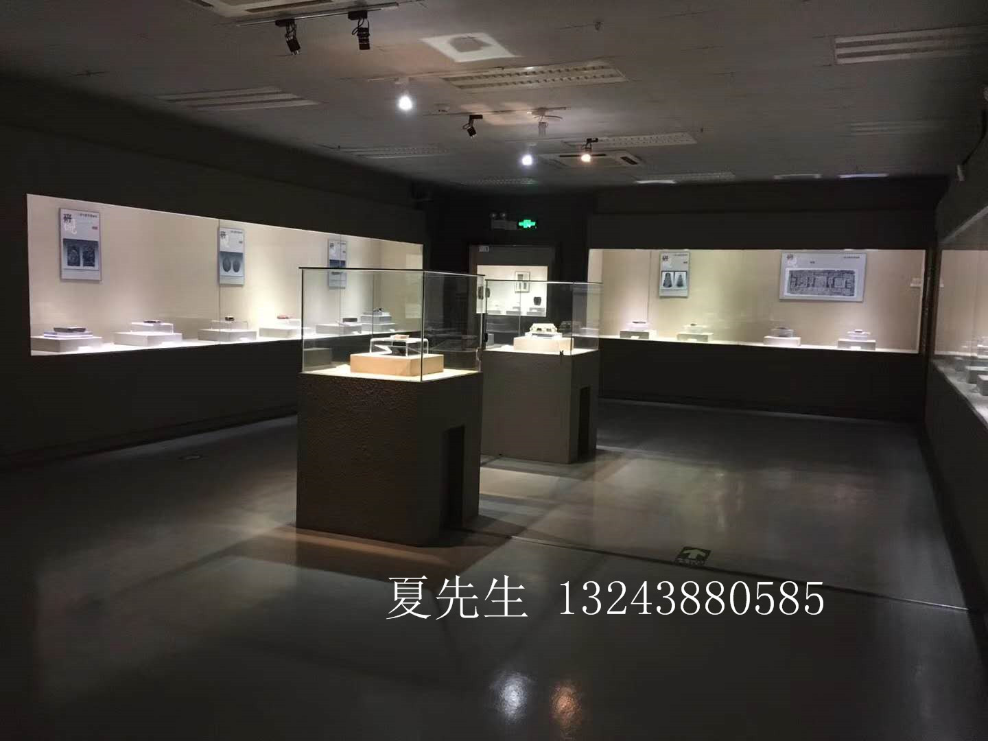 深圳博物館文物瓷器展示櫃恆溫恆溼展櫃電動開啟展示櫃低反玻璃展示櫃